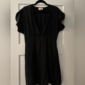 Universal Thread Black Top